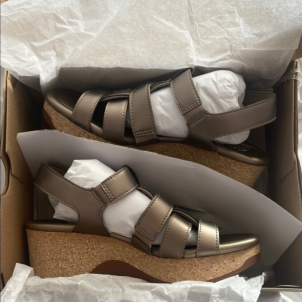 Women's Metallic Sandals